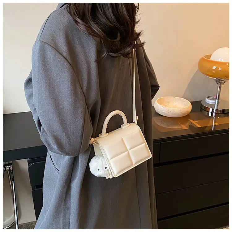 Women Retro Square Shoulder Bag Brown 2023 — feature 14