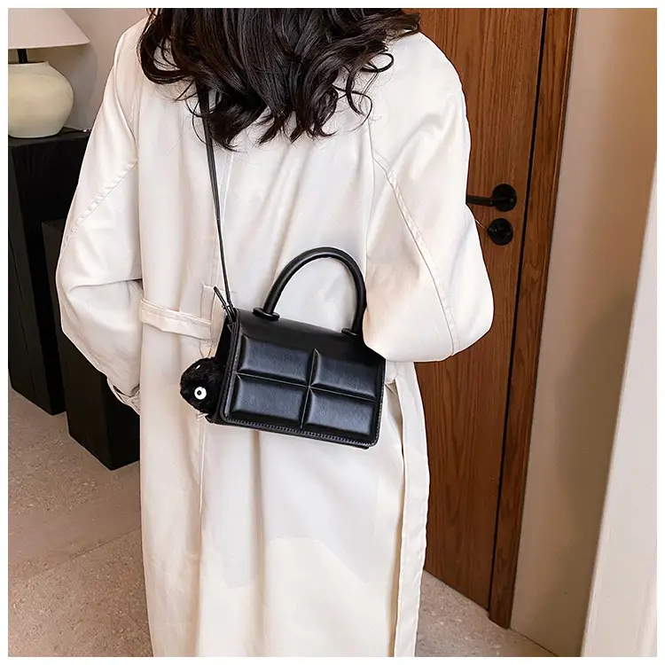 Women Retro Square Shoulder Bag Brown 2023 — feature 6