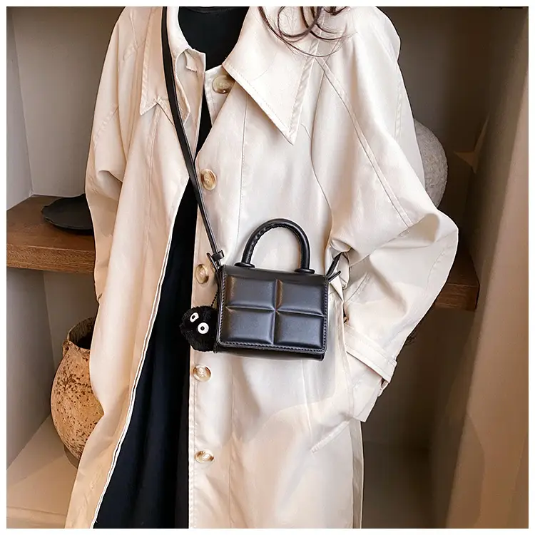 Women Retro Square Shoulder Bag Brown 2023 — feature 7