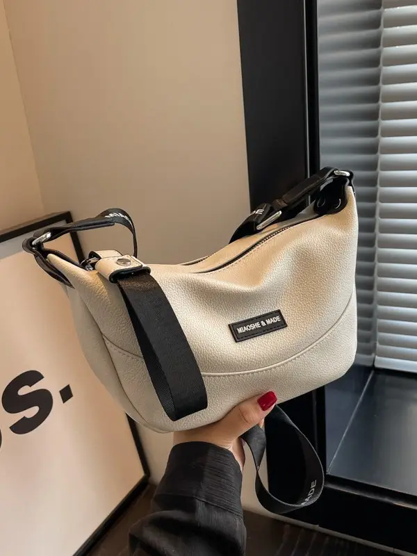 Women's French Niche Shoulder Messenger Bag Beige Black