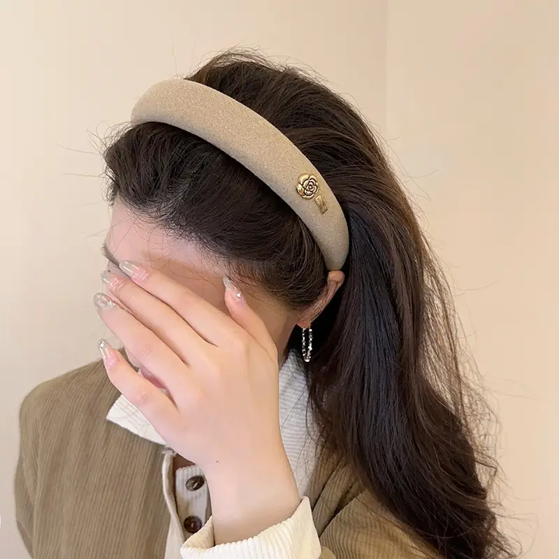 Maillard Vintage Camellia Headband Black French Style — feature 10