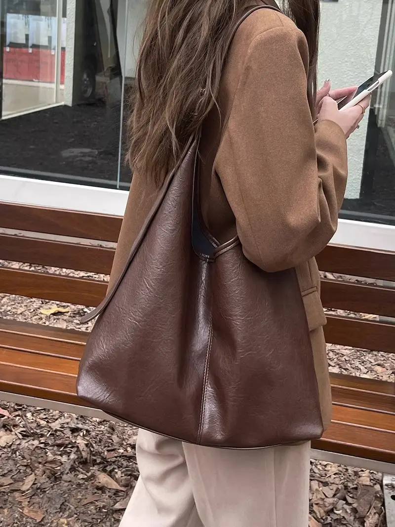 White Leather Shoulder Bag for Women 2026 Spring Summer