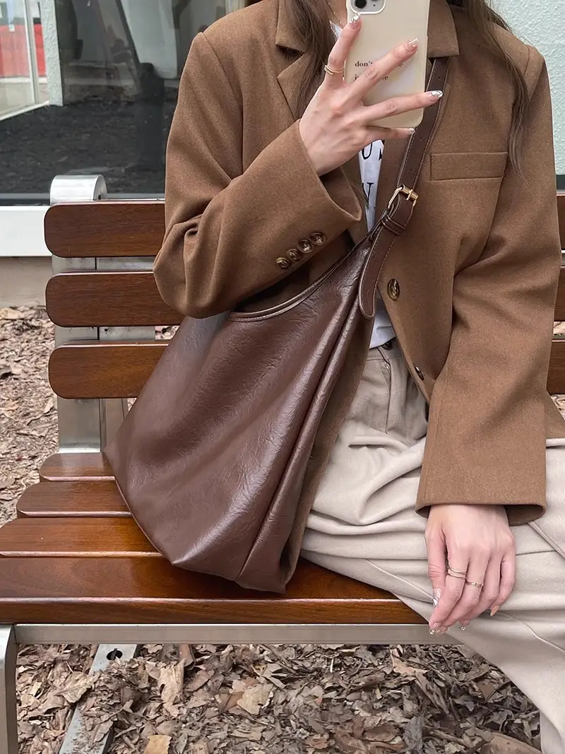 White Leather Shoulder Bag for Women 2026 Spring Summer