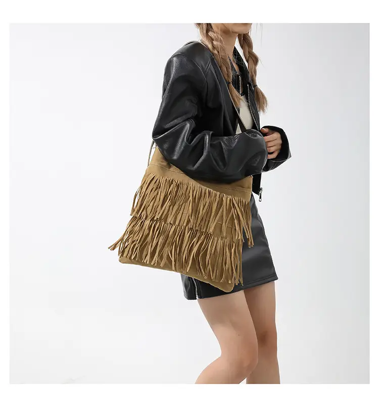 Women's Black Tassel Shoulder Bag Autumn 2023 — feature 13