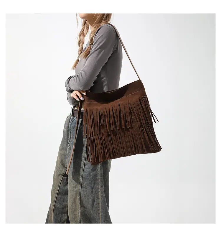 Women's Black Tassel Shoulder Bag Autumn 2023 — feature 17