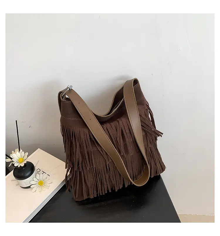 Women's Black Tassel Shoulder Bag Autumn 2023 - Image 3