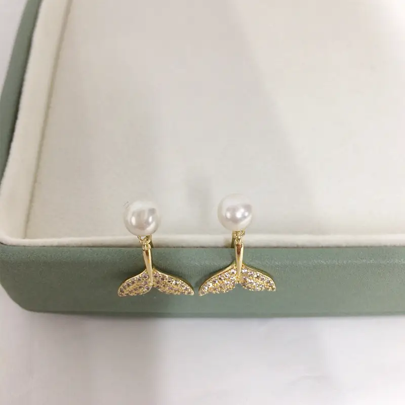Zhuji Pearl Earrings 18K Gold Fishtail Design — feature 10