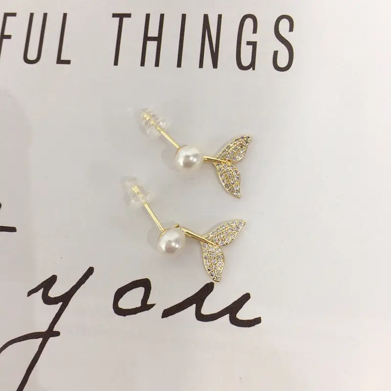 Zhuji Pearl Earrings 18K Gold Fishtail Design — feature 7