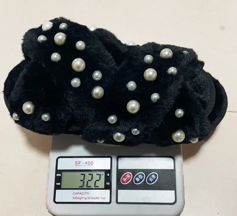 European and American Style Home 2026 New Flat Pearl Cross-Tie Furry Slippers for Women, Candy-Colored Cotton Slippers for Women — feature 3