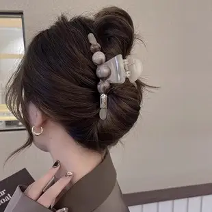 Large Black Velvet Hair Clip with Diamond Letter Design for Women — feature 4