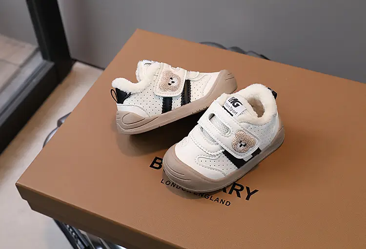 Baby Fleece Lined Toddler Shoes White Bear Decor — feature 11