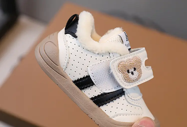 Baby Fleece Lined Toddler Shoes White Bear Decor — feature 16