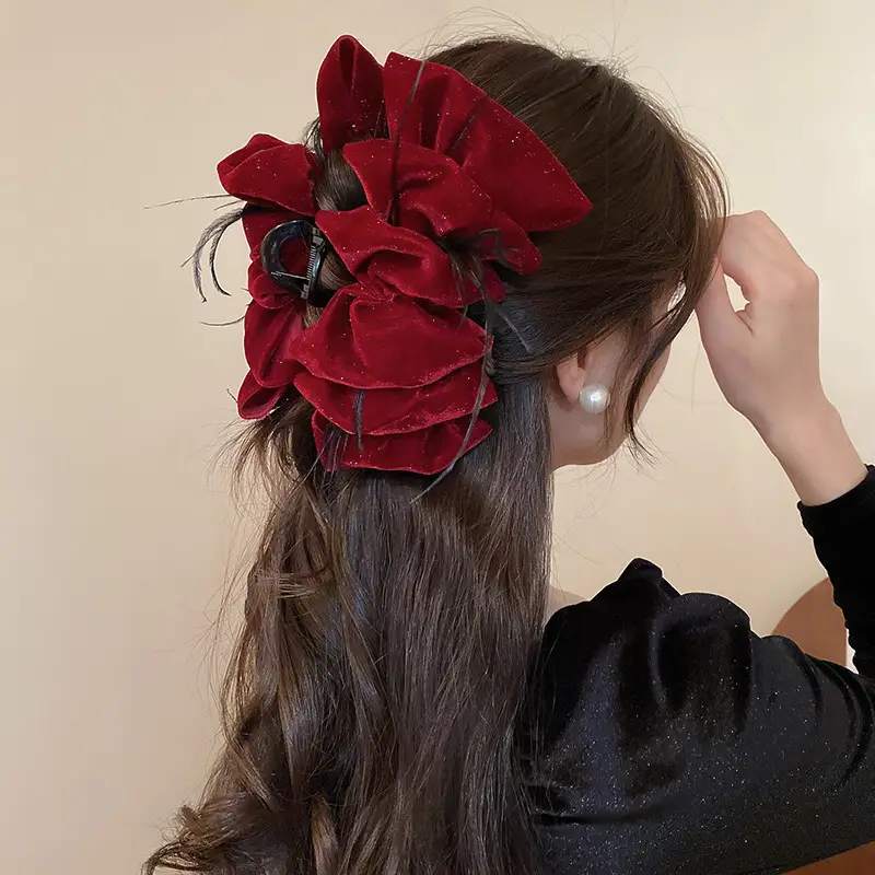 Black Star Bow Hairpin with Red Velvet Clip — feature 2