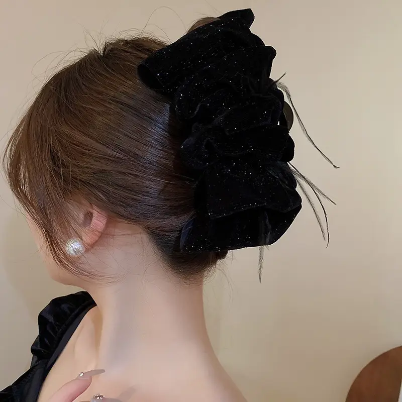 Black Star Bow Hairpin with Red Velvet Clip — feature 3