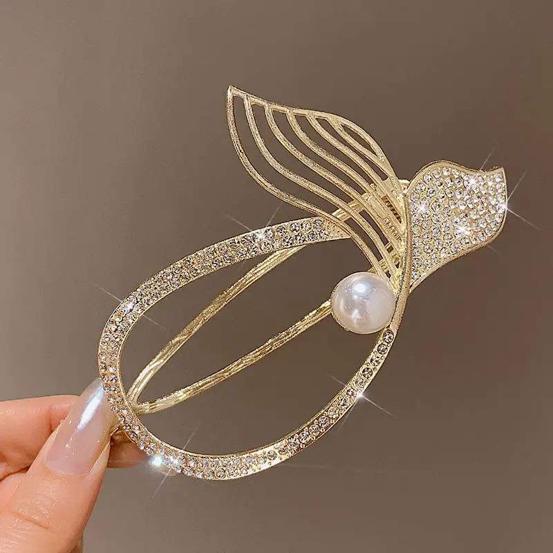 High-End Butterfly Hairpin with Rhinestone & Frog Buckle