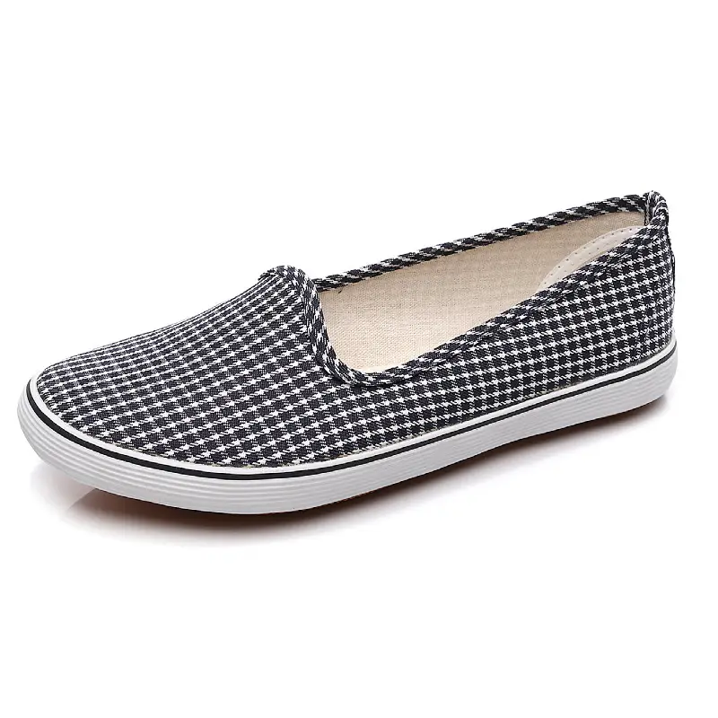 26 Styles of Spring Cloth Shoes for Elderly Women with Rubber Soles, Single Shoes for Middle-Aged and Elderly Mothers, Old Beijing Canvas Shoes with Non-Slip Soft Soles - Image 2