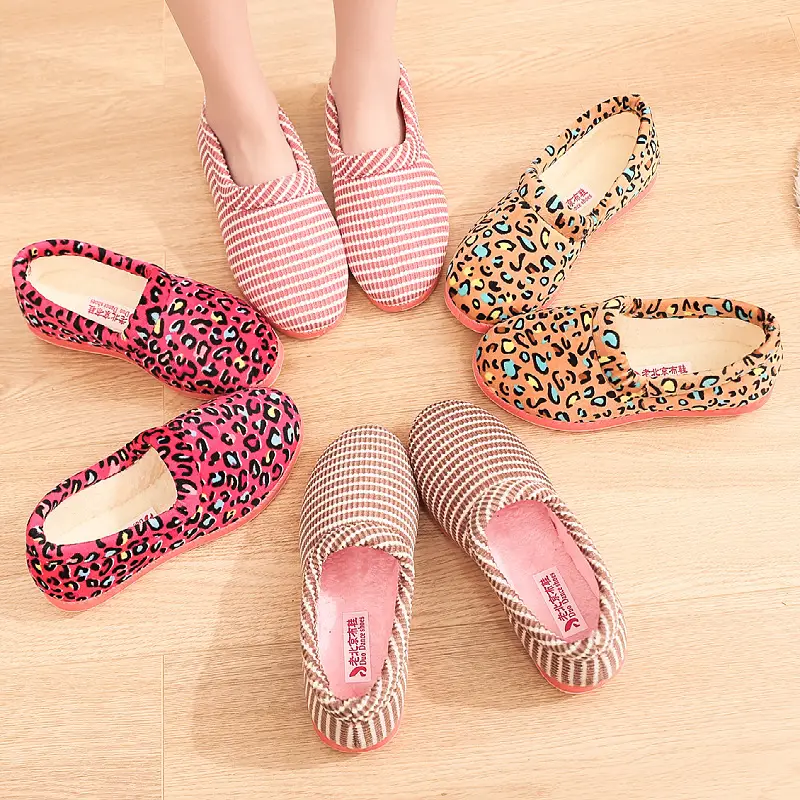25 Cotton Slippers Women's Winter fleece-lined Thick Sole Non-slip Soft Sole Mother Shoes Leopard Print Warm Cotton Shoes