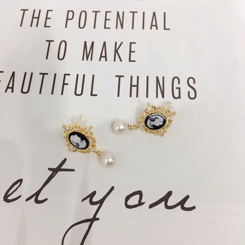 Zhuji Pearl Earrings 18K Gold Women Elegant Design — feature 8