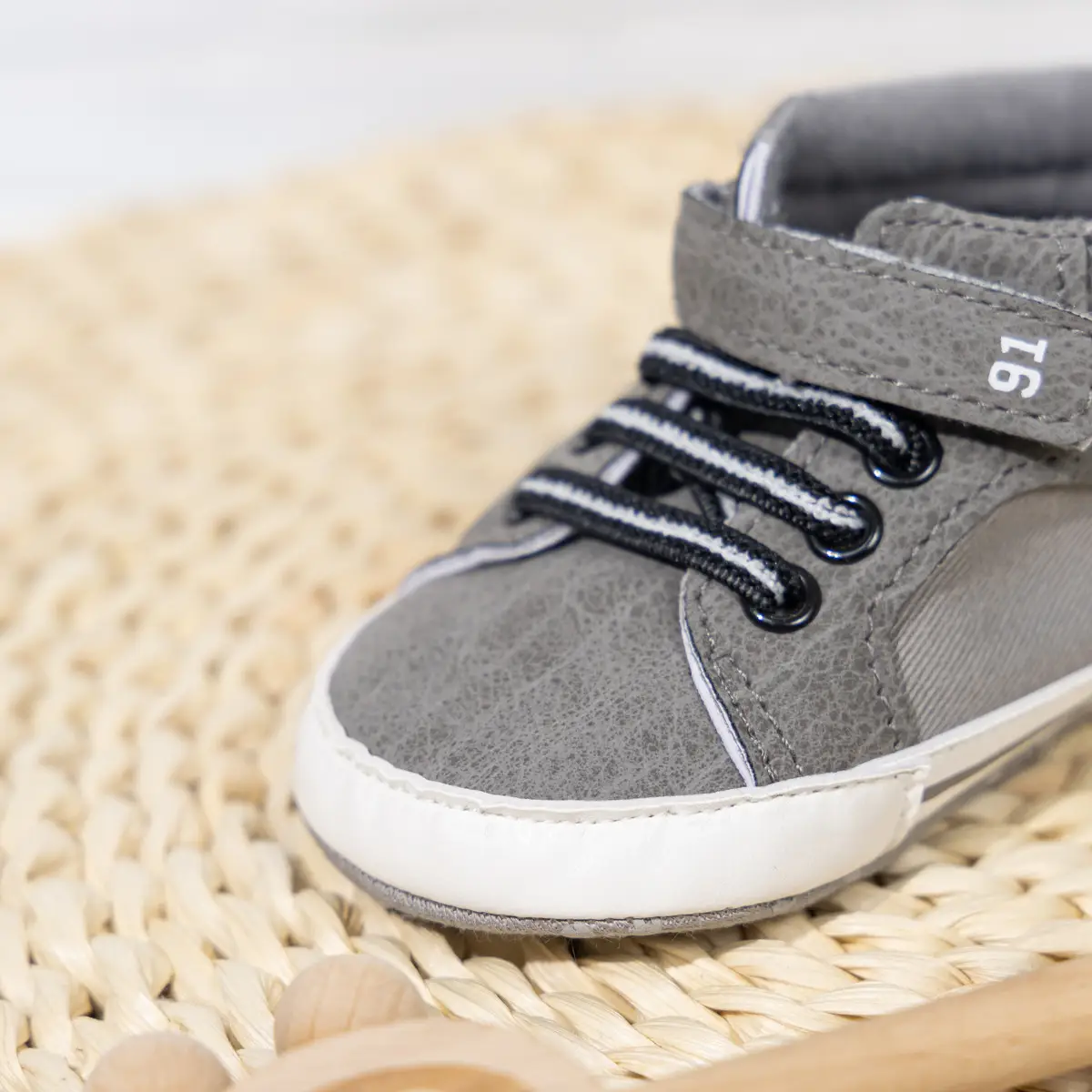 White PU Strap High-Top Baby Shoes for Toddlers — feature 12