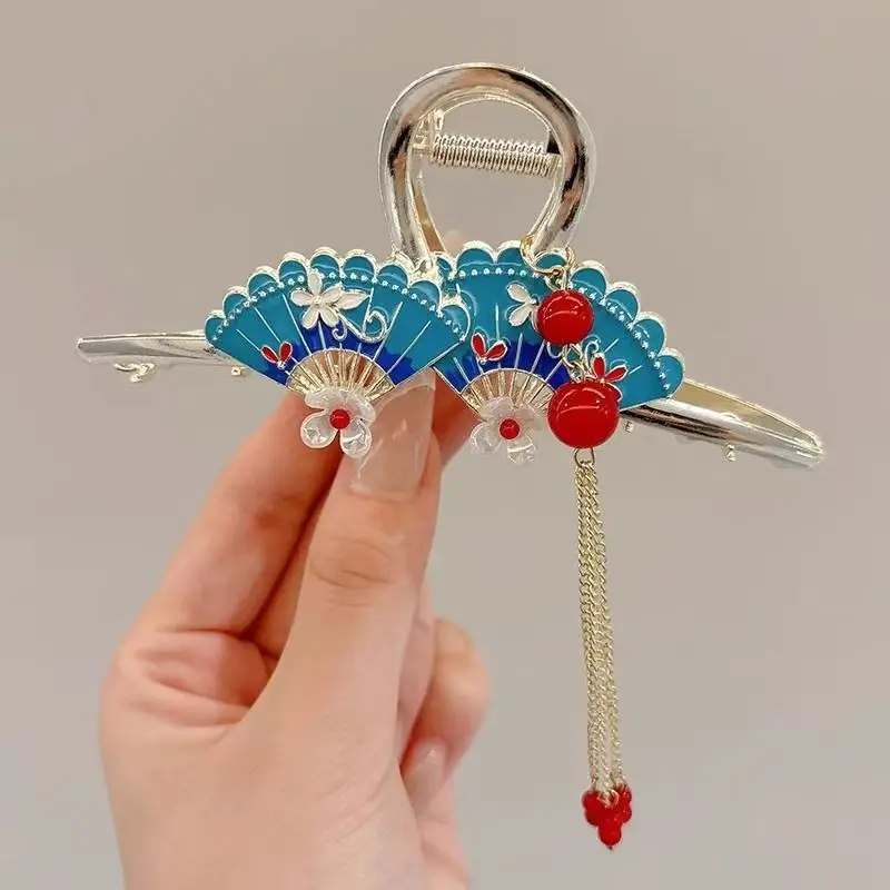 Fairy Flower Hairpin for Women with Pearl Tassel — feature 13