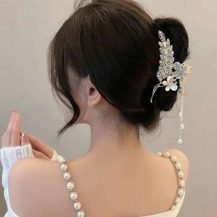 Fairy Flower Hairpin for Women with Pearl Tassel — feature 4
