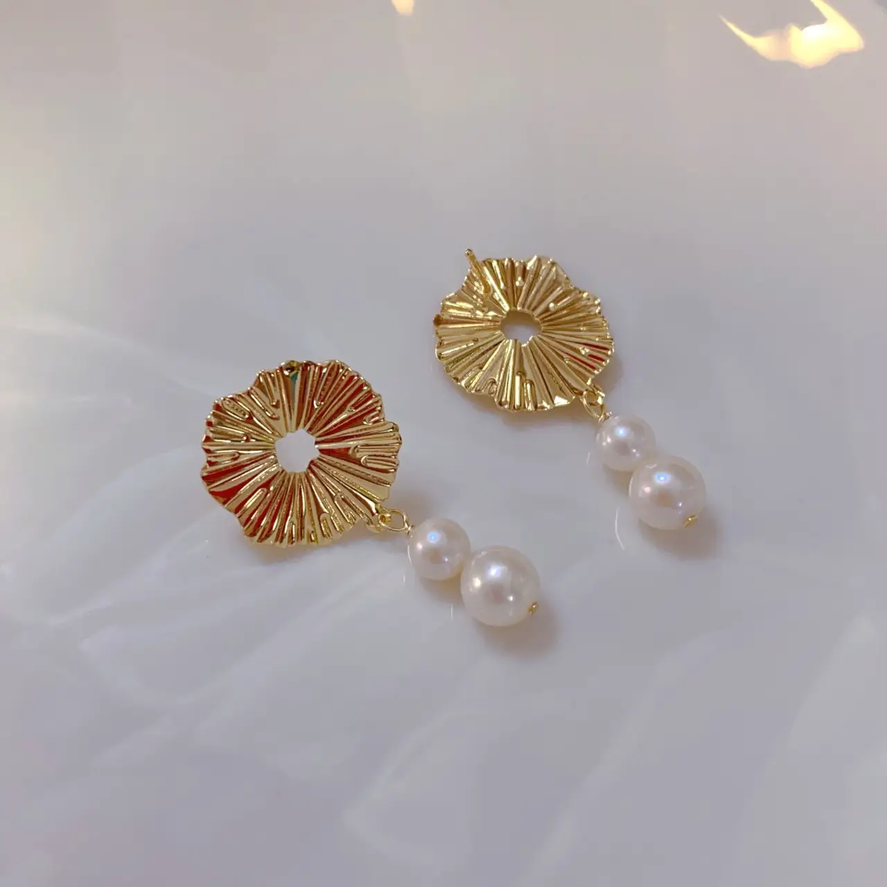Natural Baroque Pearl Earrings Gold Sun Halo Design - Image 2