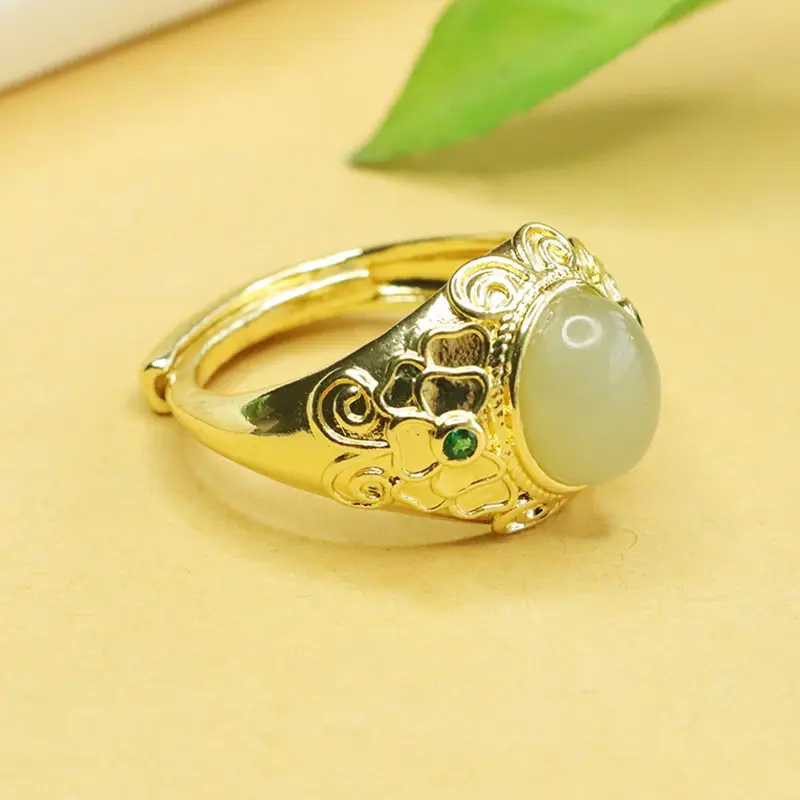 Vintage Gold Jade Ring with Green Gemstones — feature 7