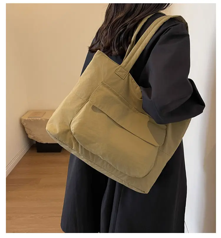 Lightweight Large Capacity Shoulder Bag for Women — feature 1