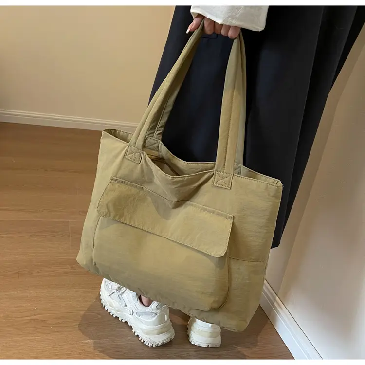 Lightweight Large Capacity Shoulder Bag for Women — feature 14
