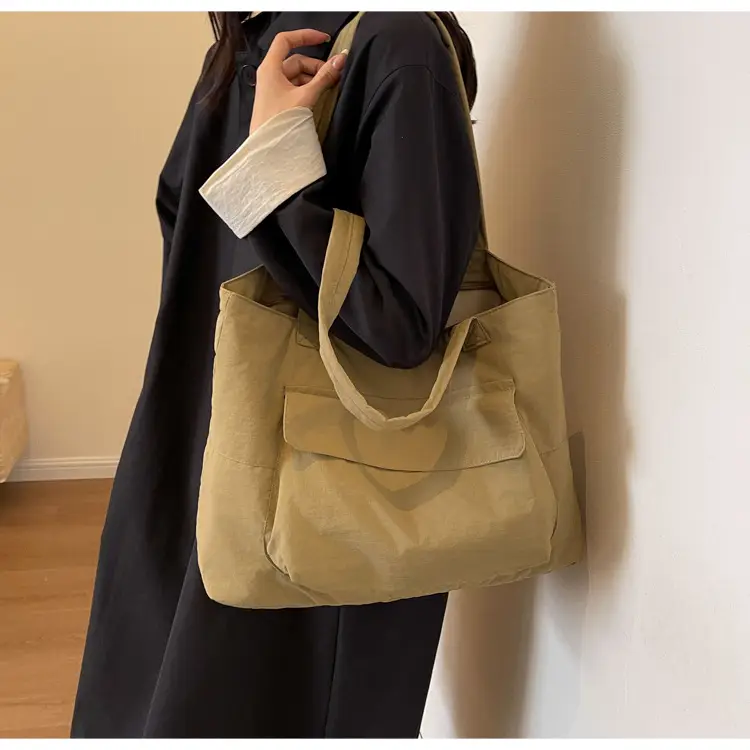 Lightweight Large Capacity Shoulder Bag for Women — feature 17