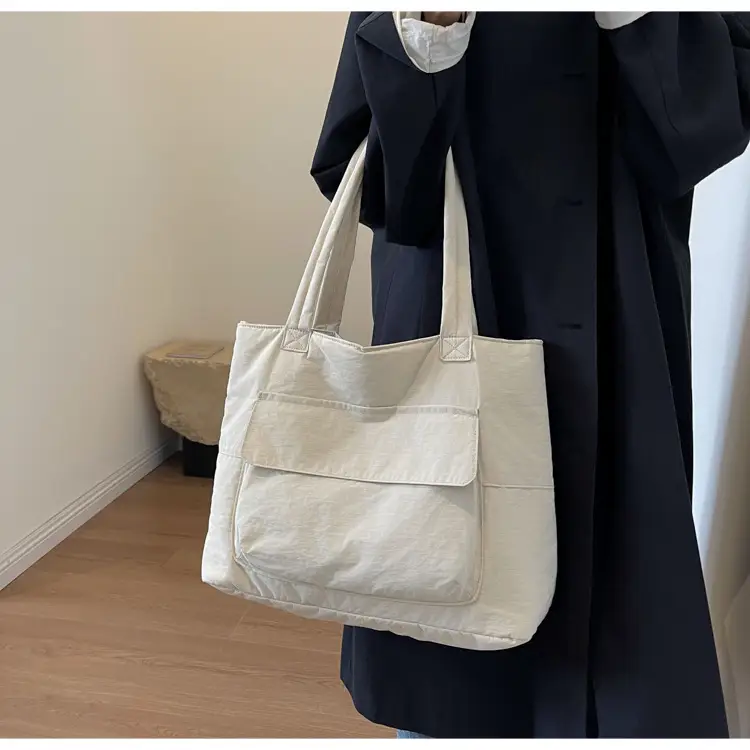 Lightweight Large Capacity Shoulder Bag for Women — feature 18