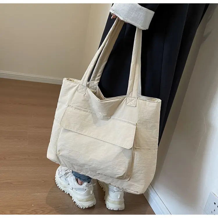 Lightweight Large Capacity Shoulder Bag for Women — feature 19