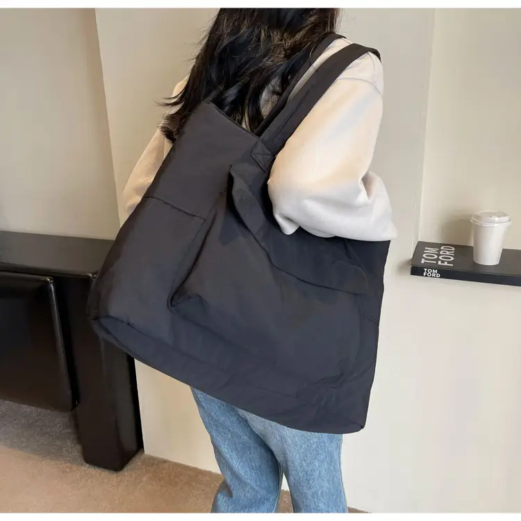 Lightweight Large Capacity Shoulder Bag for Women — feature 24