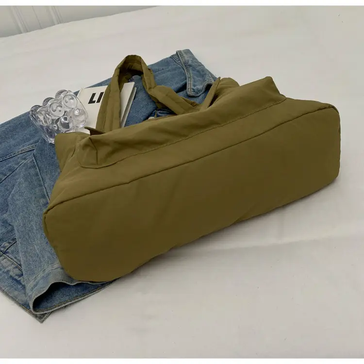 Lightweight Large Capacity Shoulder Bag for Women — feature 42