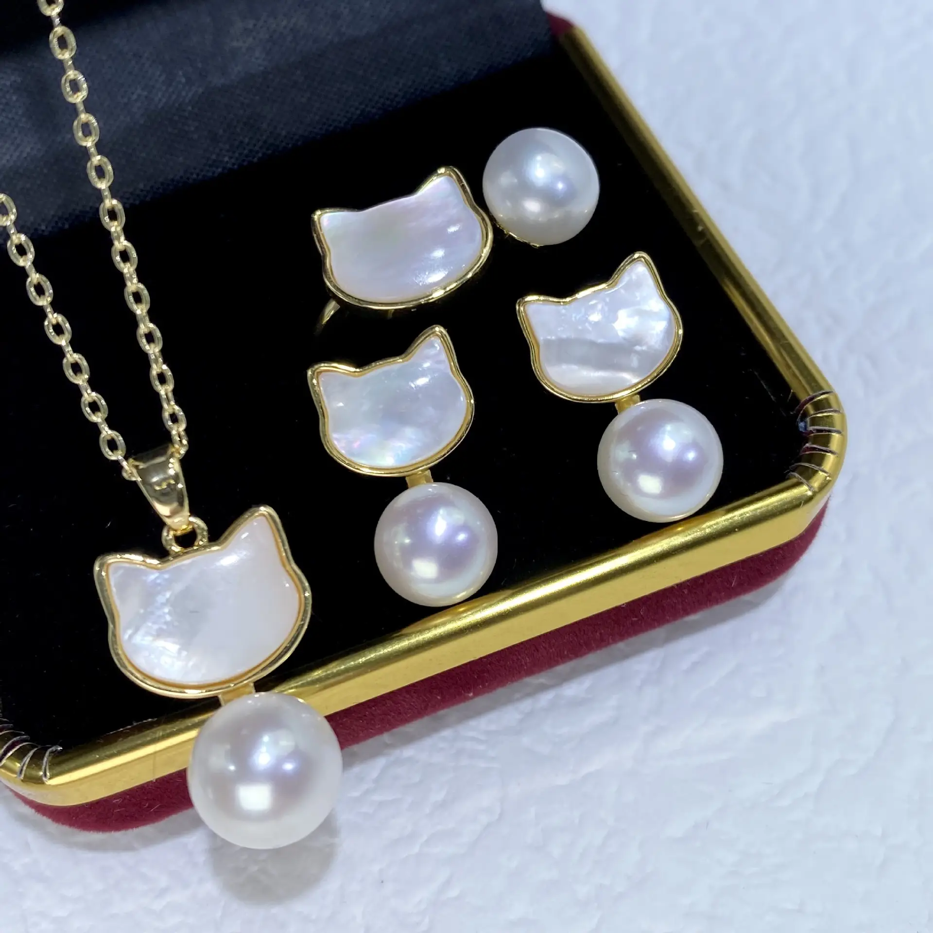 2025 Pearl Flower Earrings Set for Women