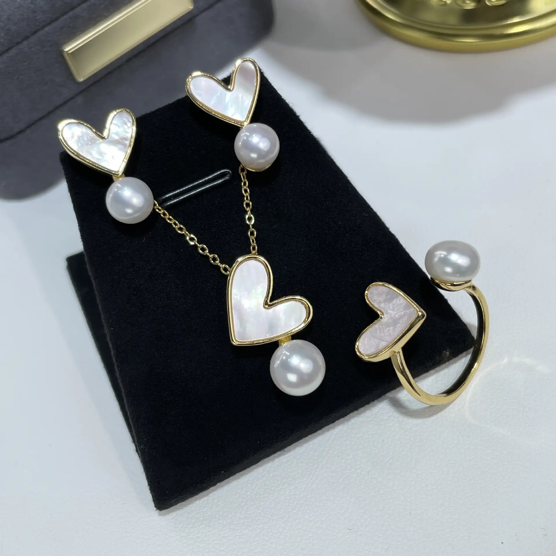 2025 Pearl Flower Earrings Set for Women
