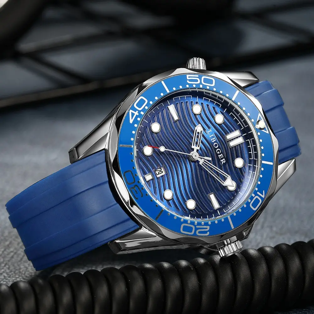 Men's Green Silicone Sports Watch with Calendar - Image 6