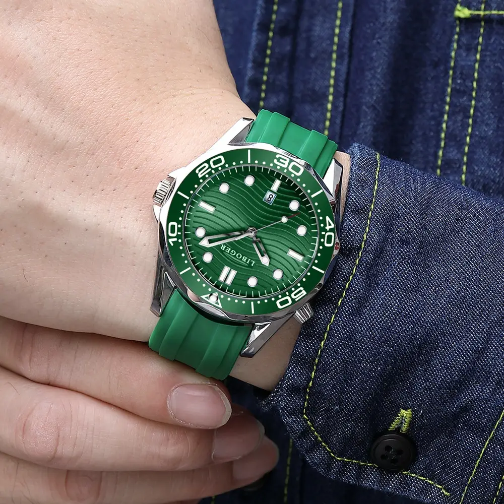 Men's Green Silicone Sports Watch with Calendar - Image 8