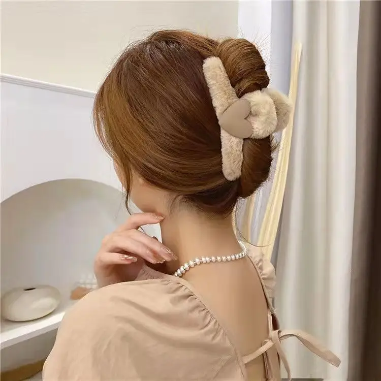Plush Heart Hair Clips for Girls Autumn Winter — feature 4