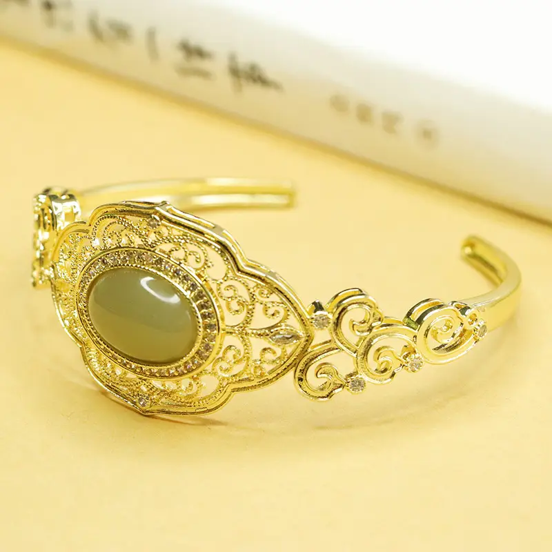 Aiyu Gold Jade Hollow Bracelet Pigeon Egg Design - Image 4