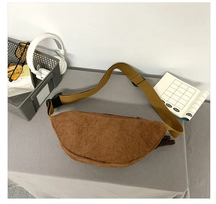 Women's White Crossbody Bag with Yellow Zipper — feature 7