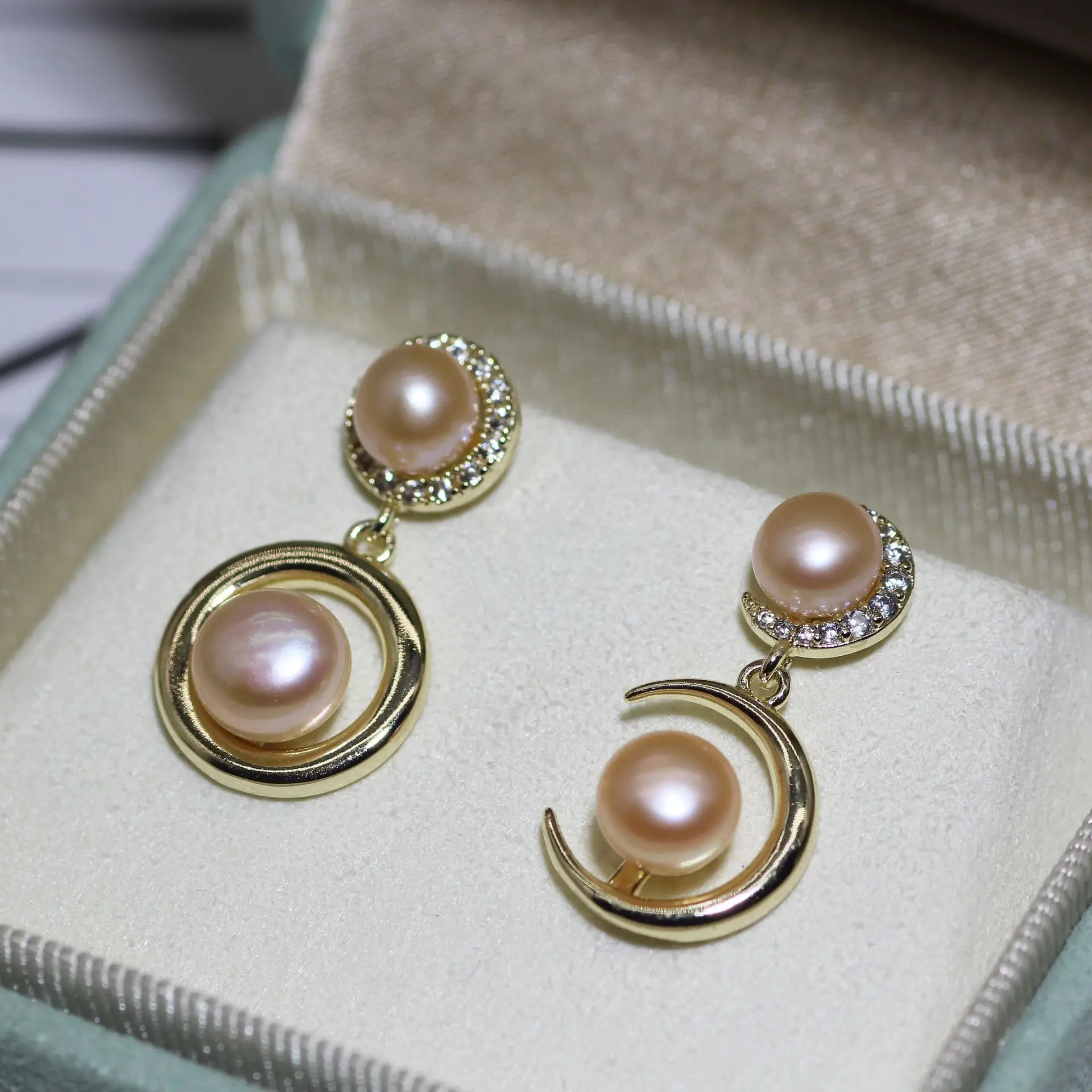 S925 Silver Pearl Moon Earrings Women's AB Design - Image 2