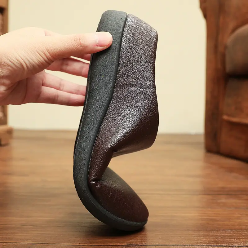 Winter New Home Men's Cotton Shoes Non-slip Soft Sole Leather Waterproof Men's Shoes Indoor Warm fleece-lined Cotton Slippers