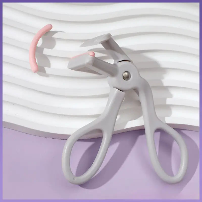 Wide Angle Eyelash Curler Green Portable Styling Tool - Image 6