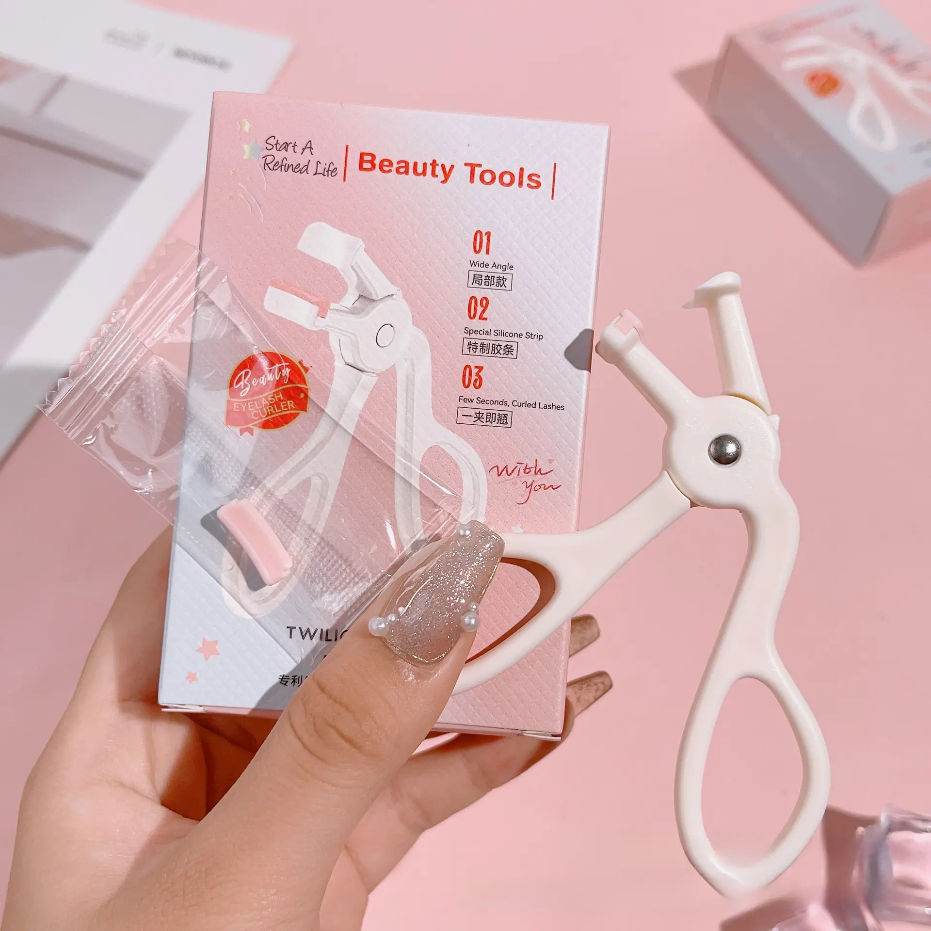 Wide Angle Eyelash Curler Green Portable Styling Tool - Image 2