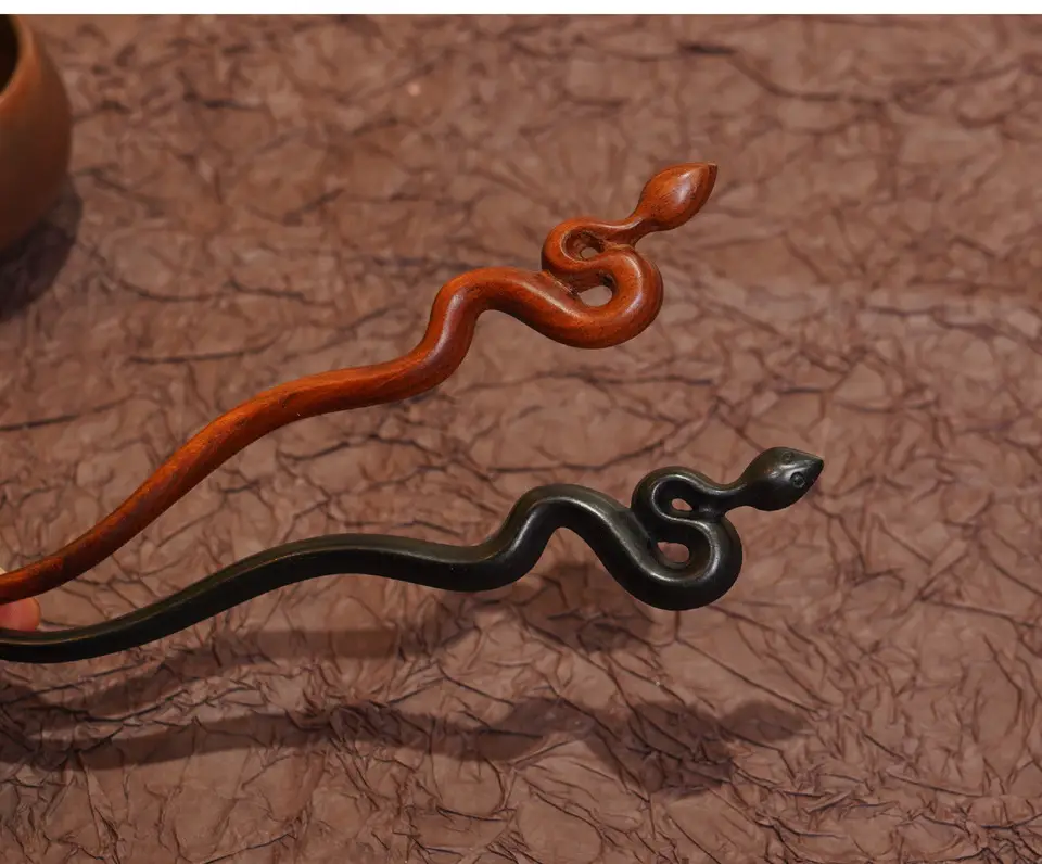 Vintage Ebony Hairpin with Snake Handle — feature 3