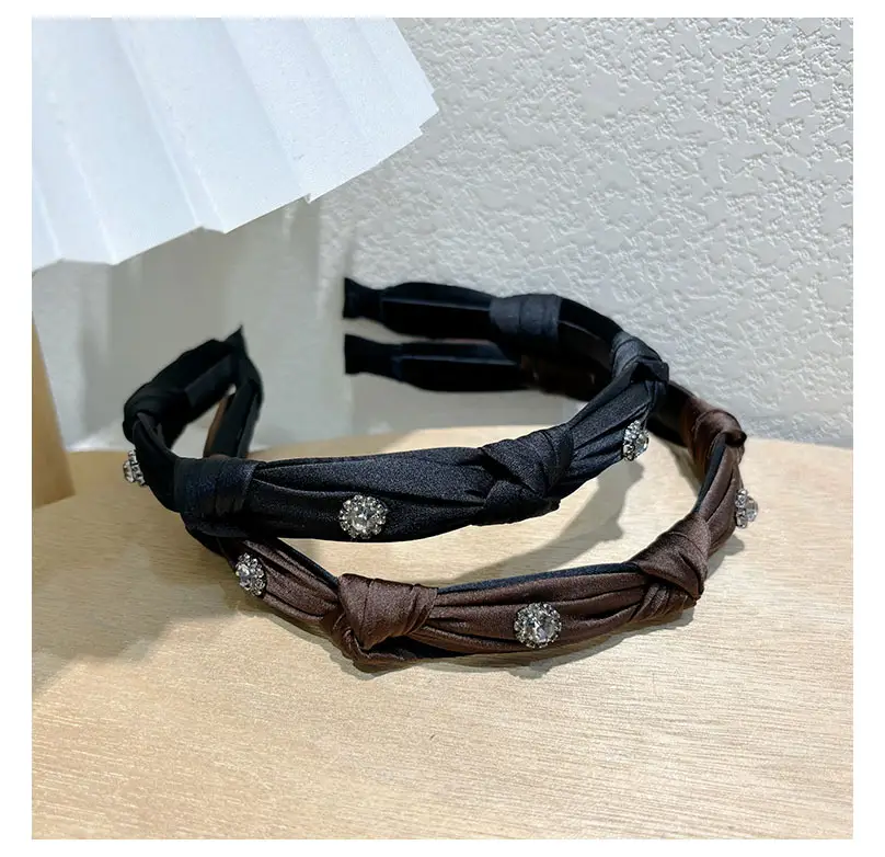 Yuqi Black Satin Skull Top Headband with Rhinestone Decor — feature 2