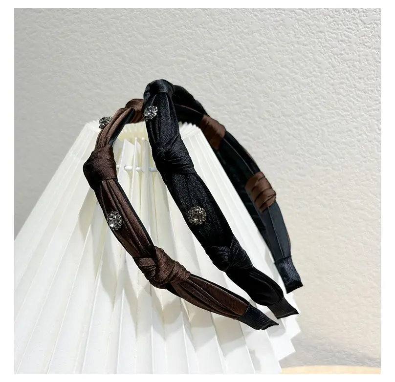 Yuqi Black Satin Skull Top Headband with Rhinestone Decor — feature 4
