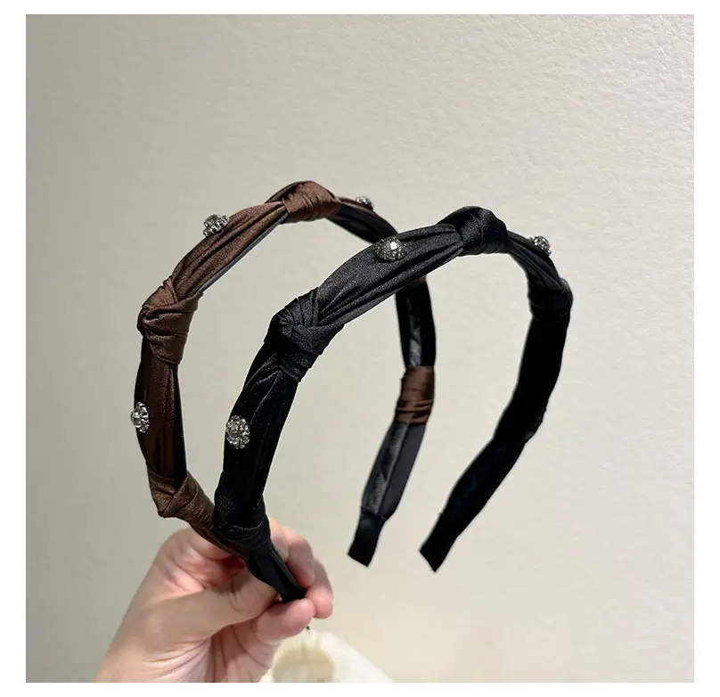 Yuqi Black Satin Skull Top Headband with Rhinestone Decor — feature 6
