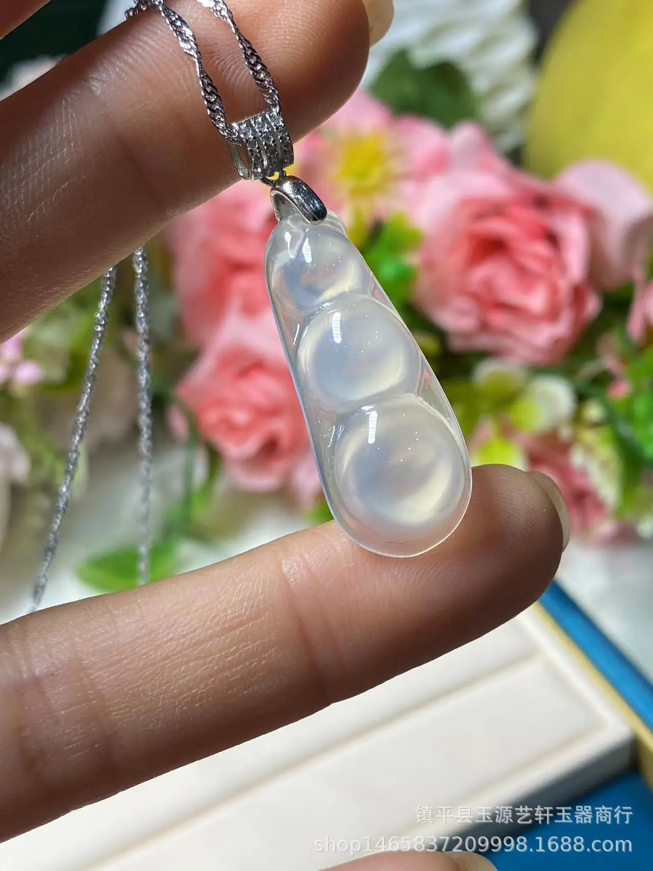 Madagas High Ice White Chalcedony 925 Silver Plated Inlaid Bean Pendant with Agate Buddha Jade Gourd Hanging — feature 12